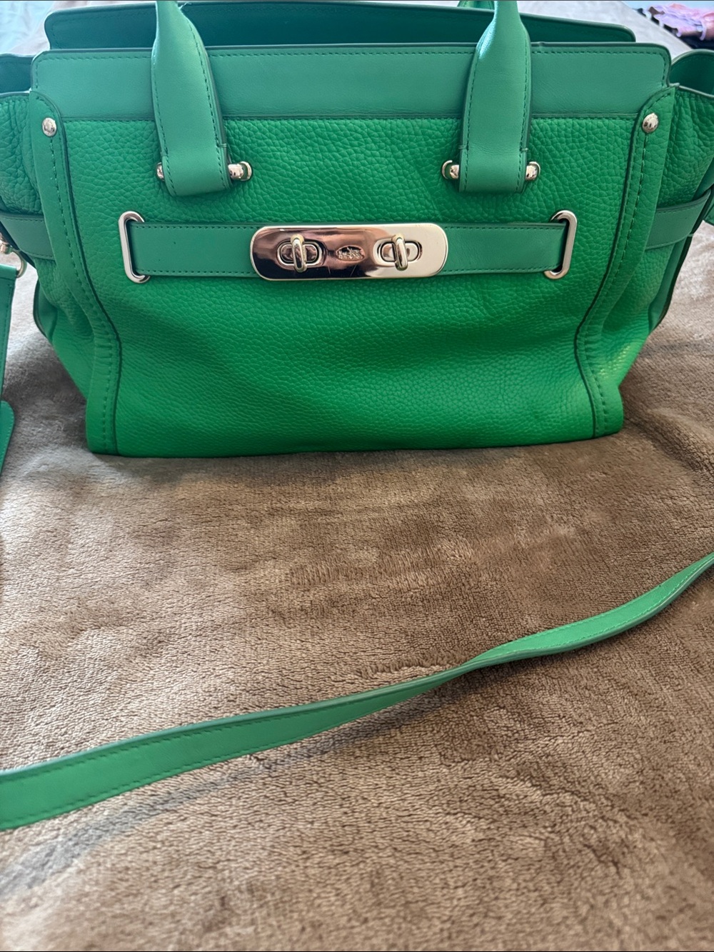 Coach Green Leather Shoulder Tote with Turn-Lock Hardware